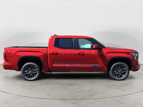 2025 Toyota Tundra Hybrid Platinum