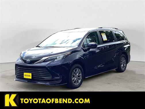 2024 Toyota Sienna LE
