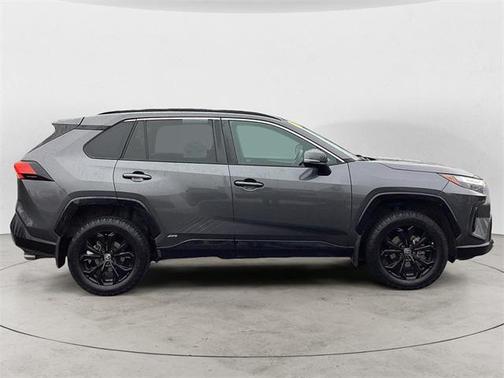 2022 Toyota RAV4 Hybrid SE