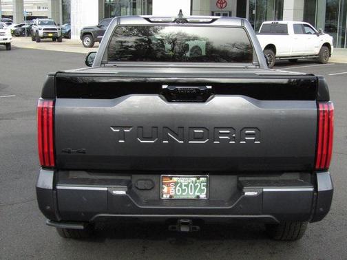 2023 Toyota Tundra Platinum