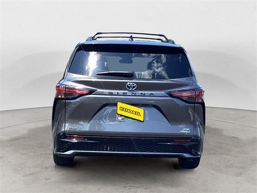 2022 Toyota Sienna XSE 7 Passenger
