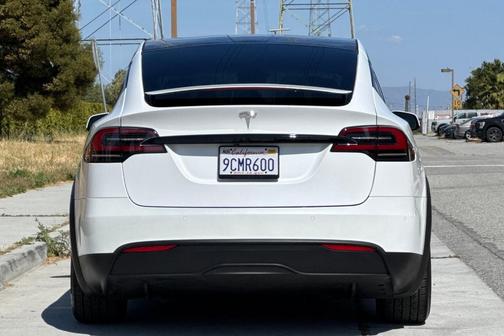 2022 Tesla Model X Base