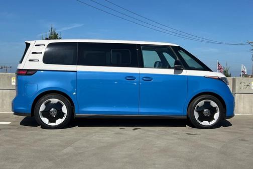 2025 Volkswagen ID. Buzz Pro S Plus