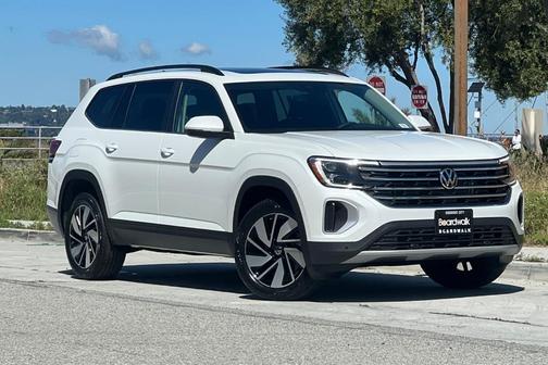 Opal White Pearl 2026 Volkswagen Atlas 2.0T SE W/TECHNOLOGY