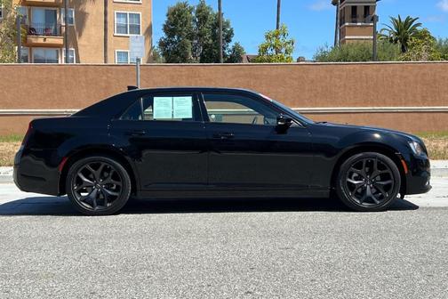 2022 Chrysler 300 S
