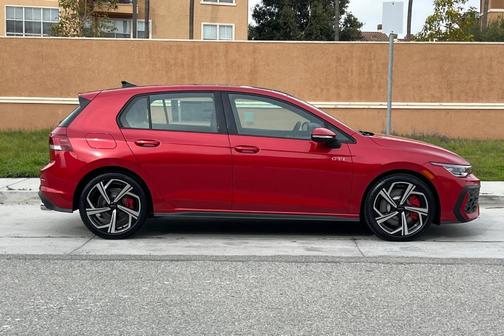 2026 Volkswagen Golf GTI 2.0T SE