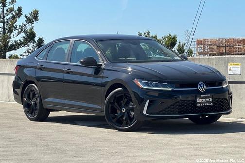 Deep Black Pearl 2026 Volkswagen Jetta 1.5T SE