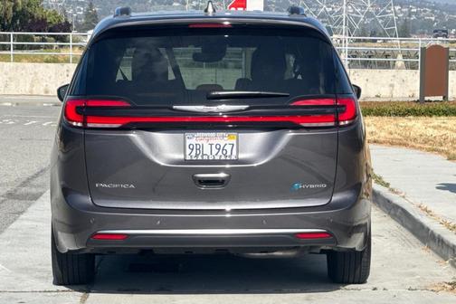 2022 Chrysler Pacifica Hybrid Pinnacle