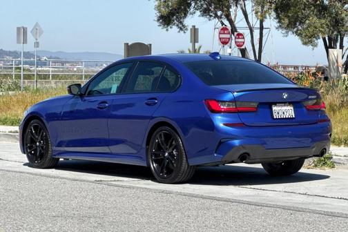 2021 BMW 330 i