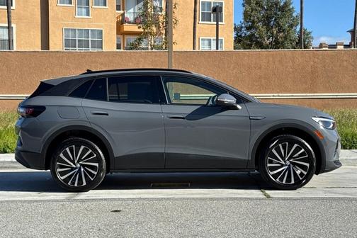 2025 Volkswagen ID.4 Pro