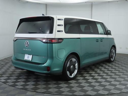 2025 Volkswagen ID. Buzz Pro S Plus with 4MOTION