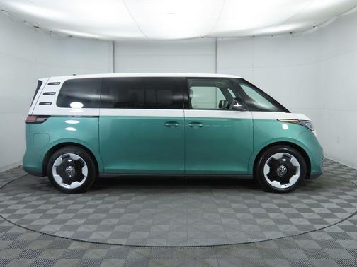 2025 Volkswagen ID. Buzz Pro S Plus with 4MOTION