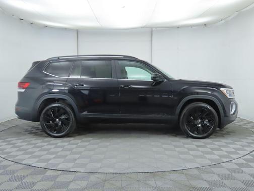 2026 Volkswagen Atlas 2.0T SE w/Technology 4MOTION