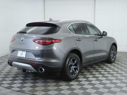 2020 Alfa Romeo Stelvio Base