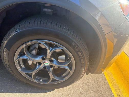 2020 Alfa Romeo Stelvio Base