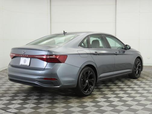 2026 Volkswagen Jetta 1.4T SE