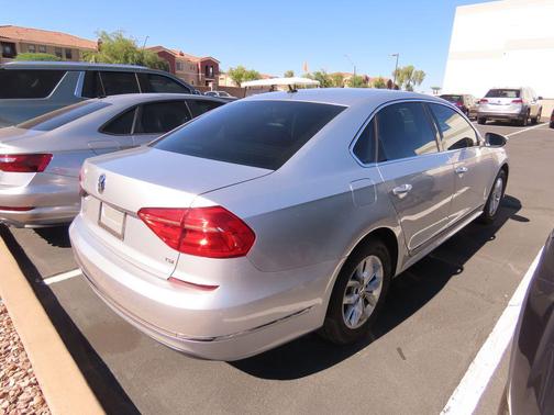 2016 Volkswagen Passat 1.8T S