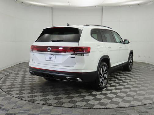 2026 Volkswagen Atlas 2.0T SE w/Technology 4MOTION
