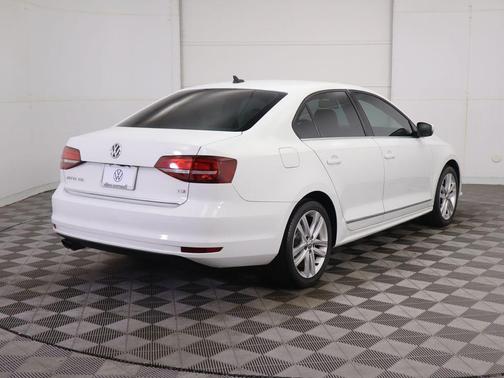 2017 Volkswagen Jetta 1.8T SEL