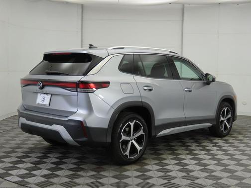 2025 Volkswagen Tiguan 2.0T SE