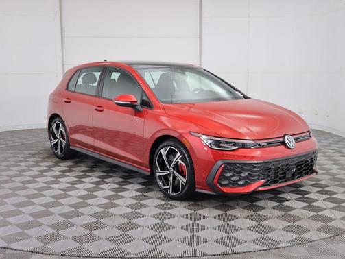 2025 Volkswagen Golf GTI 2.0T SE DSG