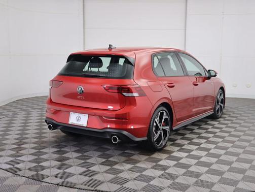 2025 Volkswagen Golf GTI 2.0T SE DSG