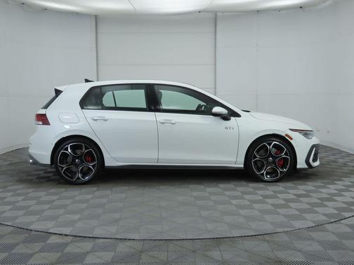 2025 Volkswagen Golf GTI 2.0T S DSG