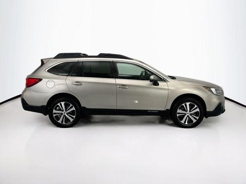 Tungsten Metallic 2019 Subaru Outback 2.5i Limited