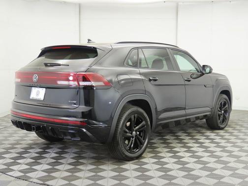 2025 Volkswagen Atlas Cross Sport 2.0T SEL