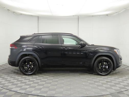2025 Volkswagen Atlas Cross Sport 2.0T SEL