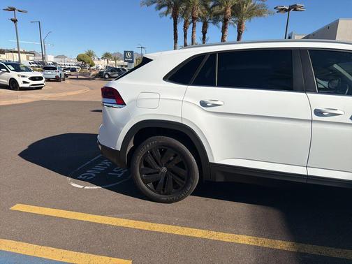 2021 Volkswagen Atlas Cross Sport 3.6L V6 SE w/Technology