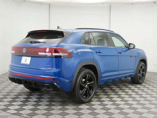 2025 Volkswagen Atlas Cross Sport 2.0T SEL