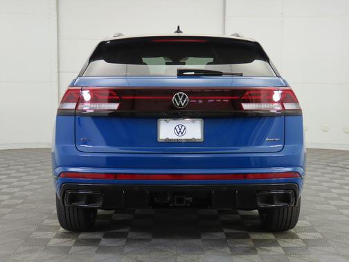 2025 Volkswagen Atlas Cross Sport 2.0T SEL
