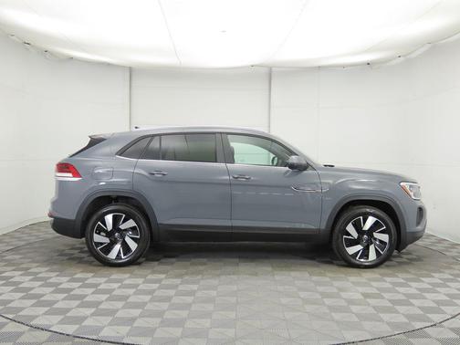 2026 Volkswagen Atlas Cross Sport 2.0T SE w/Technology 4MOTION