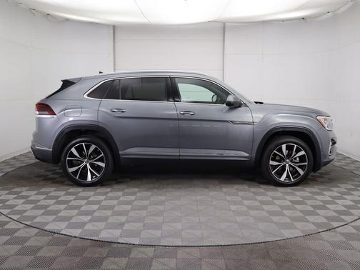 2025 Volkswagen Atlas Cross Sport 2.0T SEL Premium