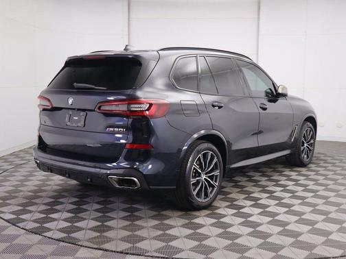 2023 BMW X5 M50i