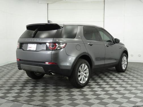Photo 5 of 31 of 2019 Land Rover Discovery Sport SE