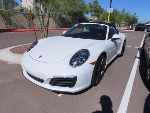 2019 Porsche 911 Carrera 4 GTS
