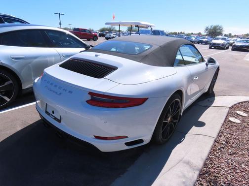 2019 Porsche 911 Carrera 4 GTS