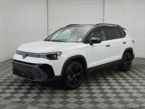 2026 Volkswagen Taos SE Black