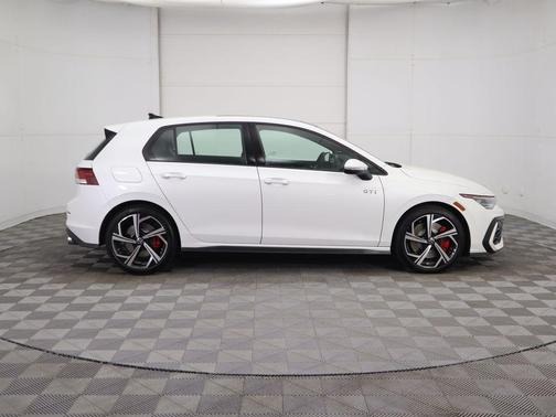 2025 Volkswagen Golf GTI 2.0T SE DSG