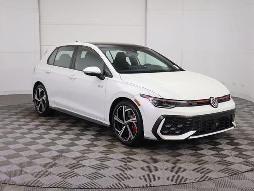 2025 Volkswagen Golf GTI 2.0T SE DSG