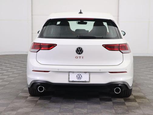 2025 Volkswagen Golf GTI 2.0T SE DSG