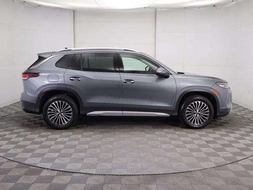 2025 Volkswagen Tiguan 2.0T S