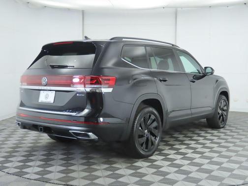 2026 Volkswagen Atlas 2.0T SE w/Technology 4MOTION