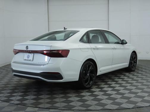 2026 Volkswagen Jetta 1.4T SE