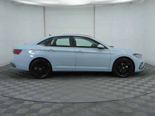 2026 Volkswagen Jetta 1.4T SE