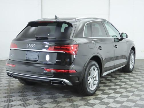 2022 Audi Q5 45 S line Premium