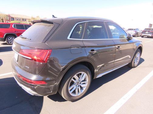 2022 Audi Q5 45 S line Premium