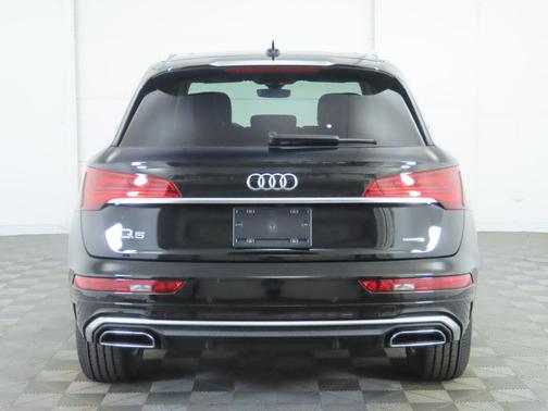 2022 Audi Q5 45 S line Premium